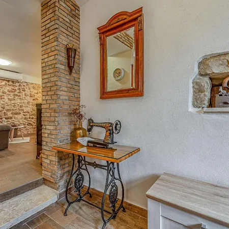 Joviraz Σπίτι διακοπών *